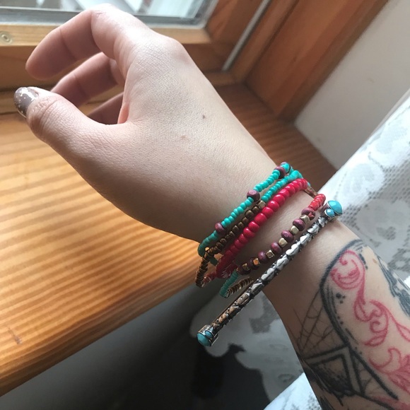 Turquoise & red bracelet set - Picture 2 of 3